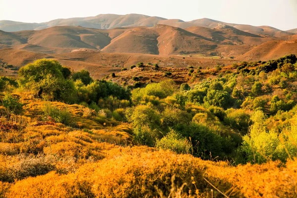 Eingeschlossene Landschaft Auf Der Insel Lemnos Mit Kahlen Bergen Grünem — Stockfoto