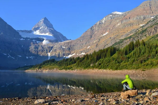 Παγωμένο Πρωινό Στο Mount Assiniboine Provincial Park Καναδάς — Φωτογραφία Αρχείου