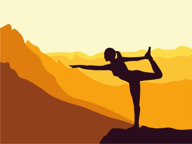 Yoga yapan bir kız silueti. Arka planda dağlar. Gün doğumu, yoga güneşi selamı. Sağlıklı yaşam tarzı.