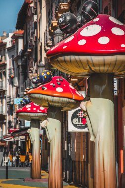 Calle San Francisco 'daki Renkli, Tuhaf ve Rüya Gibi Mantar Sokağı