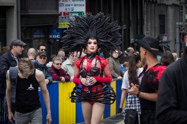 Brüksel Onur Festivali - Muhteşem Gurur Kostümü