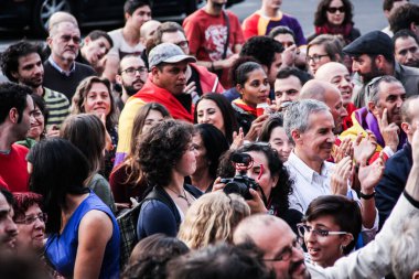 Belçika 'daki İspanyol toplumu İspanyol monarşisini protesto ediyor