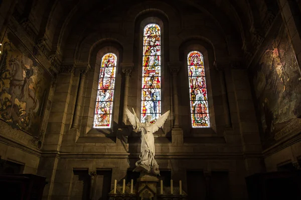Белая Статуя Святого Михаила Базилике Святого Сердца Basilique Sacre Coeur — стоковое фото
