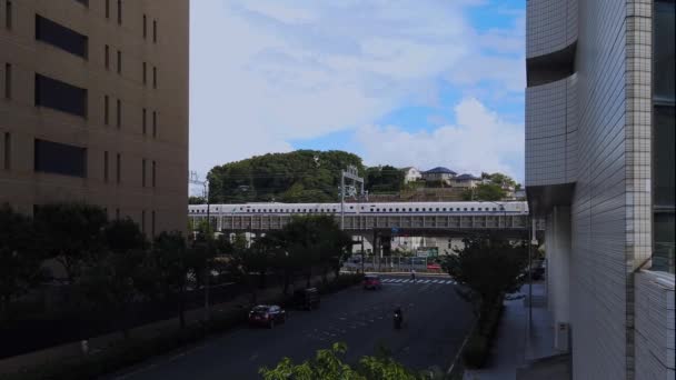 2020 Sep Yokohama Japan Shinkansen Fremskudstog Passerer Mellem Bygningen Shinyokohama – Stock-video