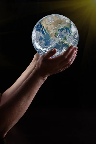 Women Hands Hold Planet Earth Interesting Lighting Low Key Elements — Stock Photo, Image