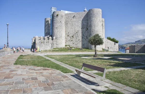 Hrad Pobřežním Městě Castro Urdiales Kantábrii — Stock fotografie