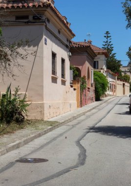 Colonia Gell Caddesi, Santa Coloma de Cervello, Barcelona 'da..