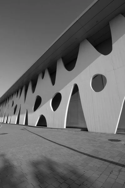 Llobregat医院的象征性建筑 为了庆祝世博会或大会 巴塞罗那第二届博览会 Granvia Sur街区巴塞罗那加泰罗尼亚西班牙June 2020 — 图库照片