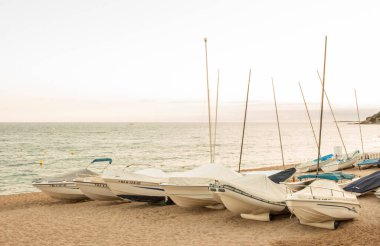 Lloret de Mar sahilinde, Costa Brava, Girona, Katalonya, İspanya. Ağustos 2020.