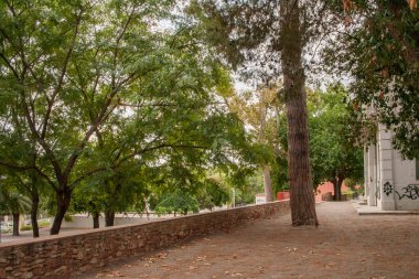 La Molinada parkı, Baix Llobregat bölgesi, Barcelona, Katalonya, İspanya. Ağustos 2020.