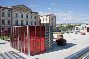 Huesca Üniversitesi Parkı, Aragon özerk toplumuna ait. Hoya de Huesca bölgesinin başkenti. İspanya.
