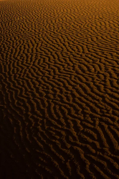 Onde Sulle Dune Del Sahara Mentre Sole Tramonta — Foto Stock
