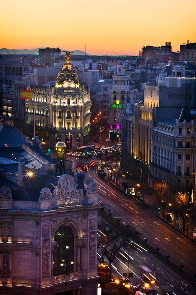 Vista Del Edificio Metropolis Por Noche Centro Madrid —  Fotos de Stock