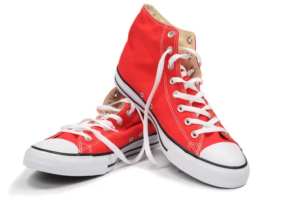 Rode Canvas Sneakers Geïsoleerd Met Knippad — Stockfoto