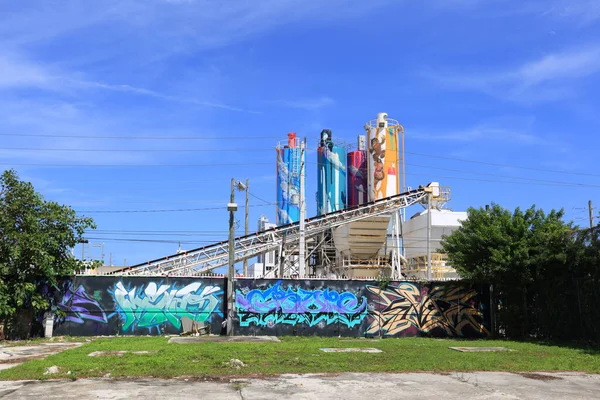 Miami Vereinigte Staaten August 2017 Graffiti Arbeiten Wynwood District Miami lizenzfreie Stockbilder
