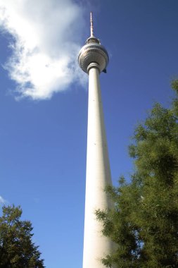 Fernsehturm (televizyon kulesi) Berlin, Alexanderplatz