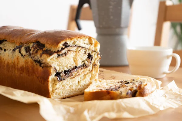 Pastel Levadura Con Chocolate Mesa — Foto de Stock