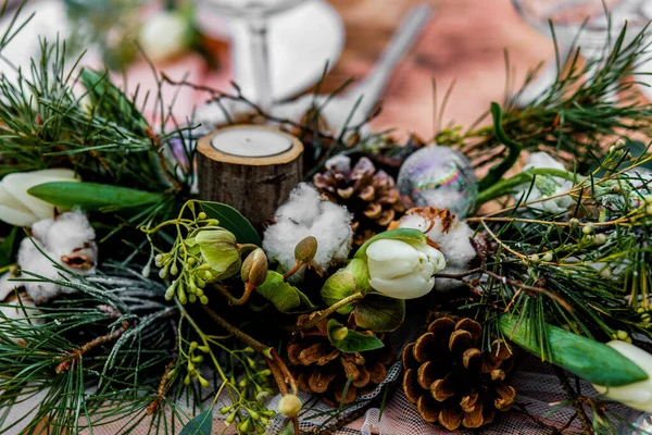 Vieille Table Bois Mariage Avec Une Décoration Fleurie Mise Place — Photo