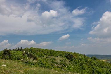 Mikulov 'daki güzel manzara ve suret edilmiş bölge.