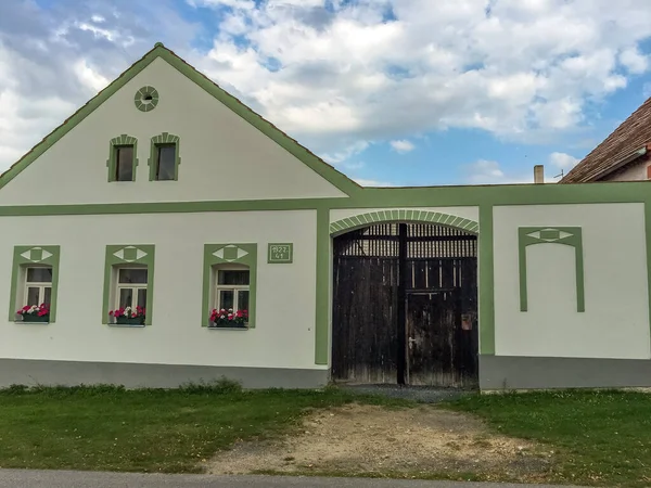 Huis Gevangen Het Dorp Met Prachtige Lucht Achter — Stockfoto