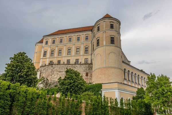 Castelo Jardim Castelo Mikulov — Fotografia de Stock