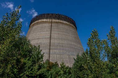 30 yıl sonra Çernobil 'in içinde yürümek 26 Nisan 1986' da No. Pripyat yakınlarındaki Çernobil Nükleer Santrali 'nde 4 nükleer reaktör..