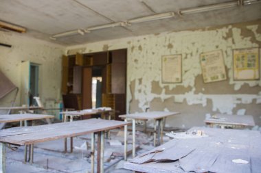 30 yıl sonra Çernobil 'in içinde yürümek 26 Nisan 1986' da No. Pripyat yakınlarındaki Çernobil Nükleer Santrali 'nde 4 nükleer reaktör..