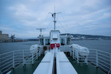 Norveç 'in dalgalı bayrağı yelken açarken rüzgarla ele geçirildi.