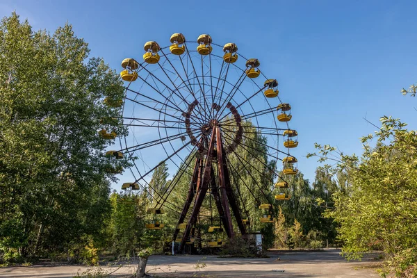 Pripyat Abadoned Rueda Cuadrado Dentro Fantasma Ciudad — Foto de Stock