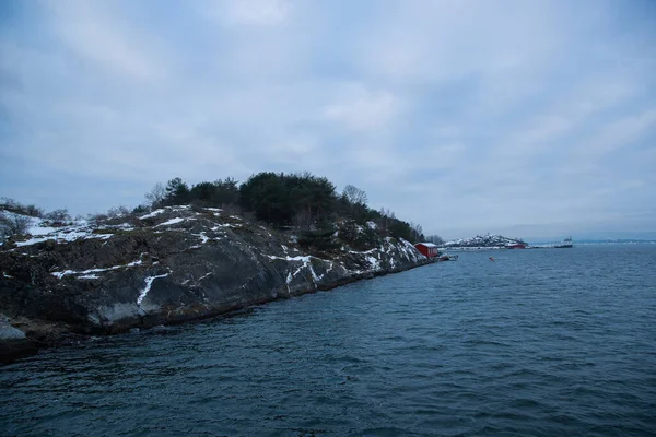 Výhledem Pobřeží Ostrovů Okolí Osla Norsko Přes Zimu Výhledem Moře — Stock fotografie