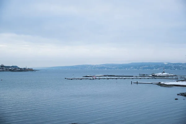 Une Jetée Pour Les Bateaux Voyageant Entre Les Îles Autour — Photo