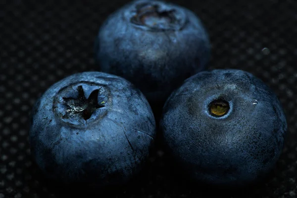 Blueberries Macro Close Photo Laying Black Mat Covered Drops Water — Stock Photo, Image