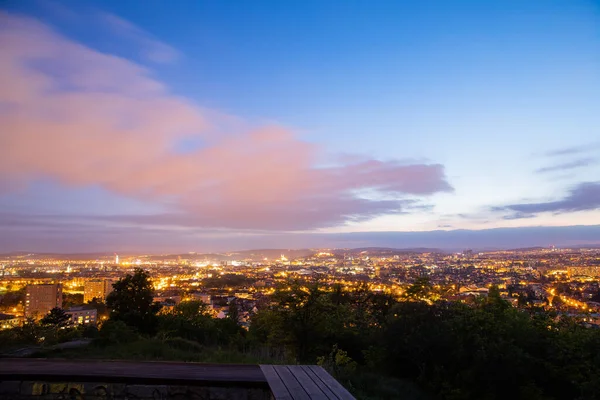 Colorato Tramonto Bila Hora Con Splendida Vista Sulla Città Brno — Foto Stock