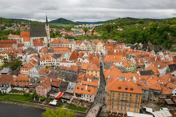 Kilisenin Ünlü Cesky Krumlov Şatosu Nun Bulunduğu Tarihi Cesky Krumlov — Stok fotoğraf