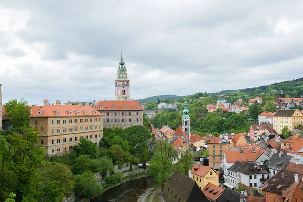 Tarihi Cesky Krumlov Şehrinin Manzarası Ünlü Cesky Krumlov Kalesi Kilise — Stok fotoğraf