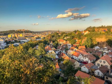 Taş Kolonisi, Brno şehrinde, Brno-stred şehrinde, Styrice 'in kadastro bölgesinin kuzeybatısında yer alan bir yerleşim yeridir..