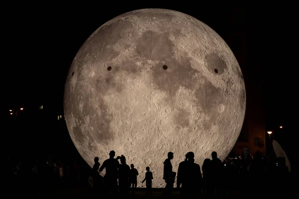 Événement City Observatory Brno Kravi Horafull Moon People Shadows Moving — Photo