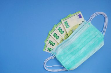 Tıbbi koruyucu maskeler ayarlandı ve avro faturaları izole edildi 