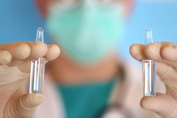 Médico Segurando Medicina Vista Perto — Fotografia de Stock