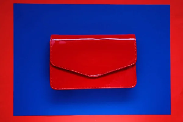 赤いハンドバッグ クラッチ 女性革ハンドバッグ ファッションアクセサリー — ストック写真