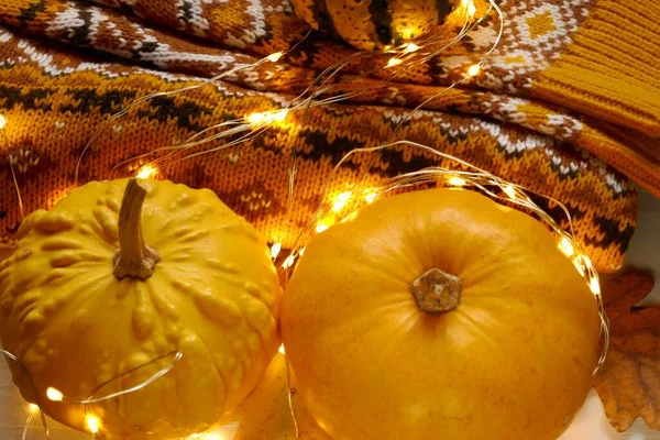 感謝祭だ 秋のモックアップカボチャと秋のフラットレイアウト — ストック写真