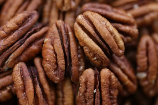 Nueces Pacana Primer Plano Sobre Fondo Madera Clara Ingrediente Grasas —  Fotos de Stock