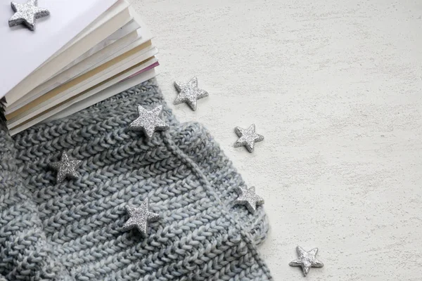 Winter Holiday Background Gray Knitted Scarf Silvery Decorative Stars — Stock Photo, Image