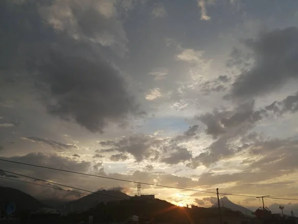 Atardecer Dorado Con Camino Nubes Nincs Magyar Neve — Stock Fotó