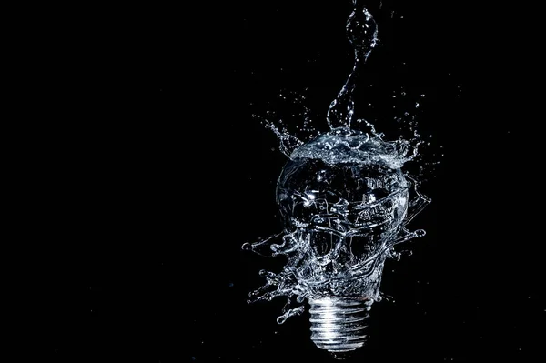 Isolato Led Luce Spruzzata Acqua Sfondo Nero — Foto Stock