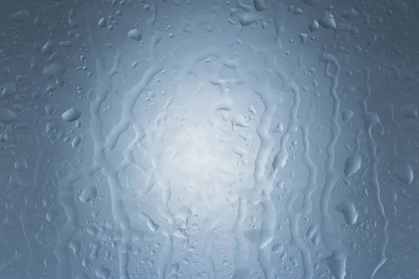 Krople Wody Niebieskim Tle Szklanej Tekstury — Zdjęcie stockowe