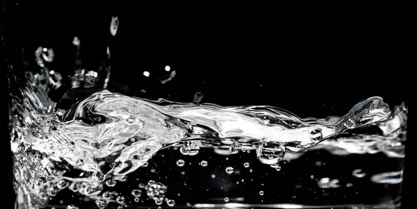 Чистая Поверхность Воды Черной Рябью Пузырьками — стоковое фото