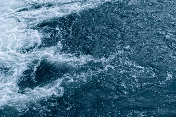 Água Azul Turquesa Com Estrutura Onda Irregular — Fotografia de Stock