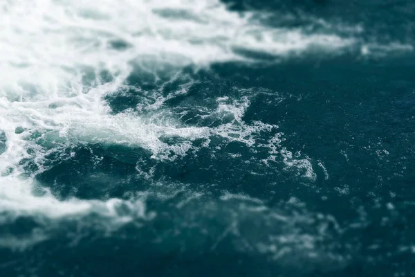 Água Azul Turquesa Com Estrutura Onda Irregular — Fotografia de Stock