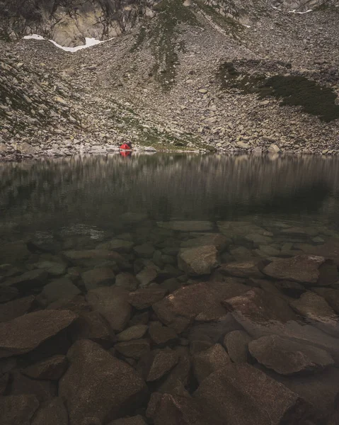 Paisaje Montaña Con Increíble Lago Transparente Claro Taul Tapului Parque — Foto de Stock